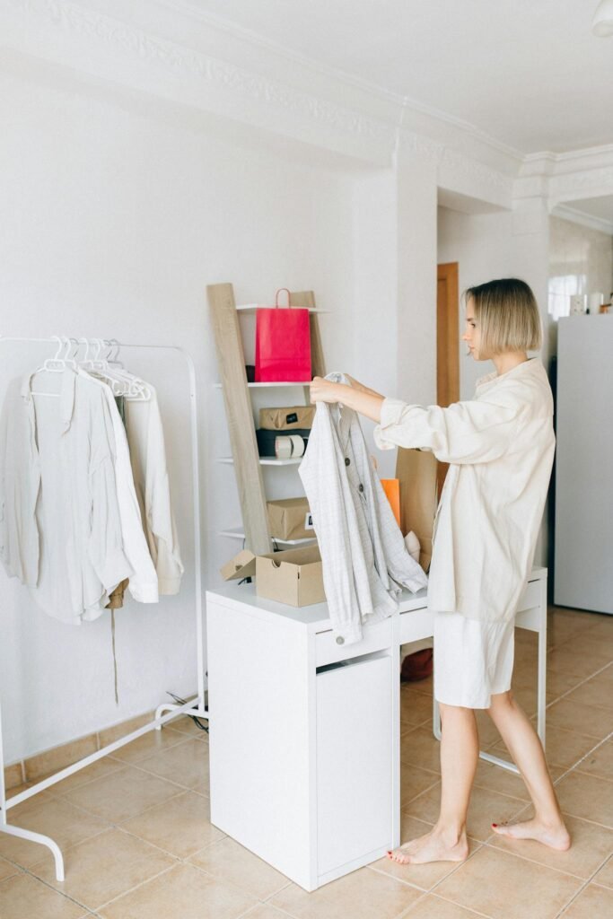 Free stock photo of apartment, arranging, box